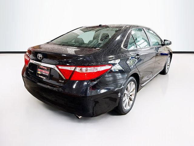 Used 2017 Toyota Camry XLE w/ Moonroof Package FWD image 6