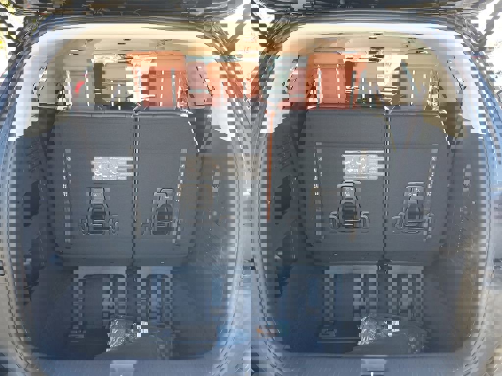 New 2026 Kia Carnival EX image 14