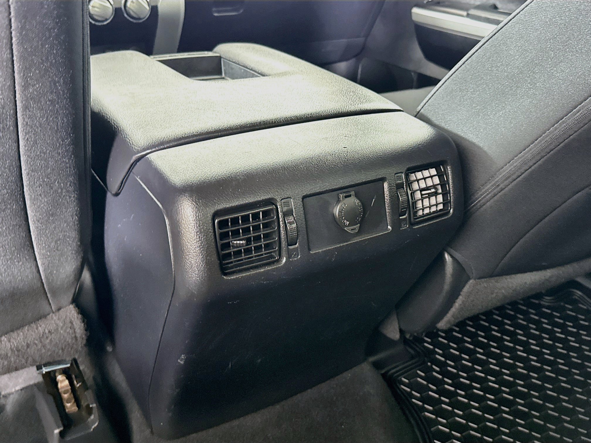 Used 2017 Toyota Tundra SR5 AWD/4WD image 28