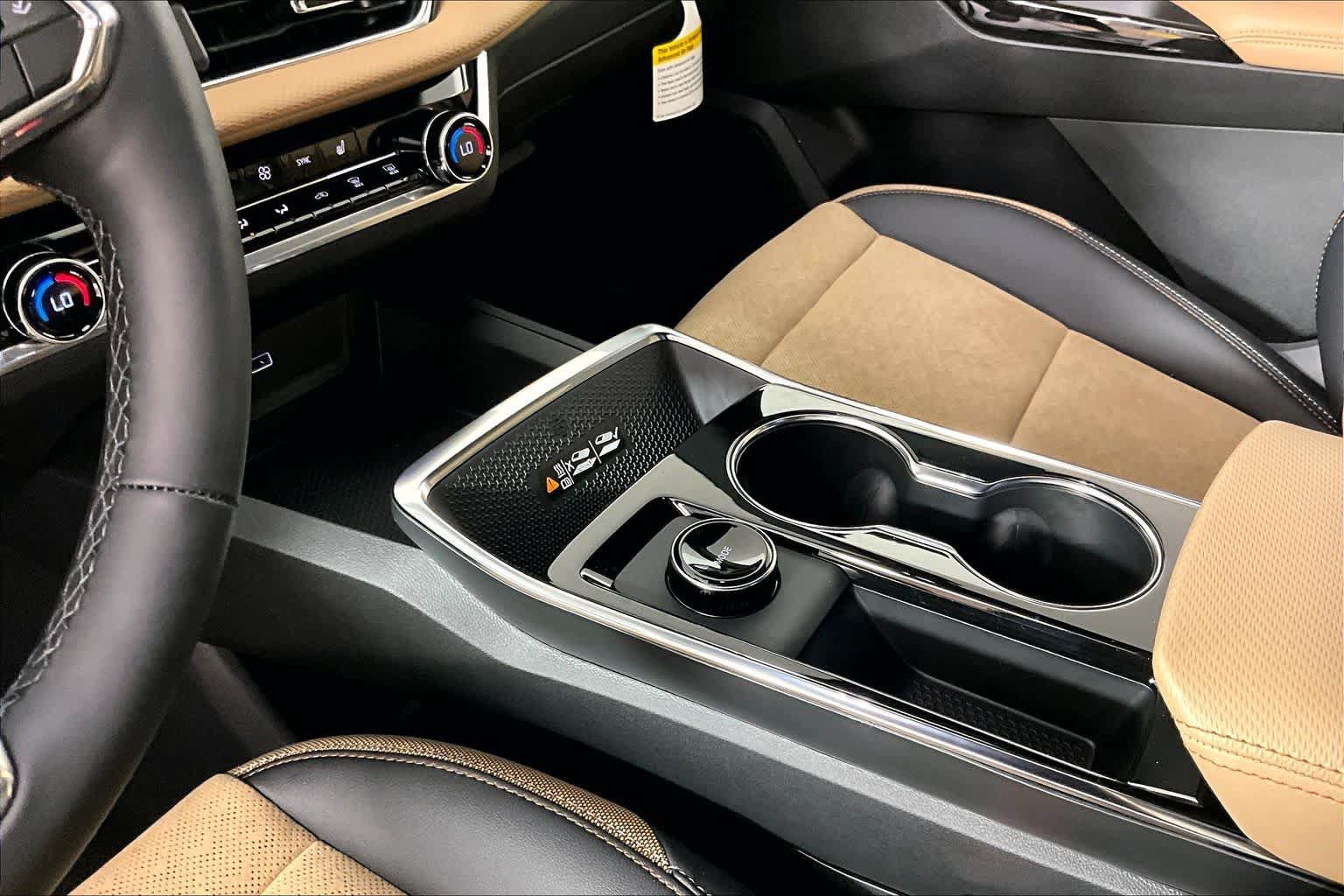 Certified 2026 Chevrolet Equinox ACTIV w/ LPO, Floor Liner Package FWD image 31