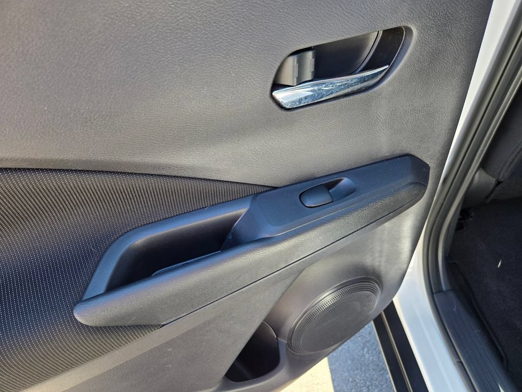 Certified 2024 Nissan Kicks SV w/ Interior Electronics Package FWD image 18