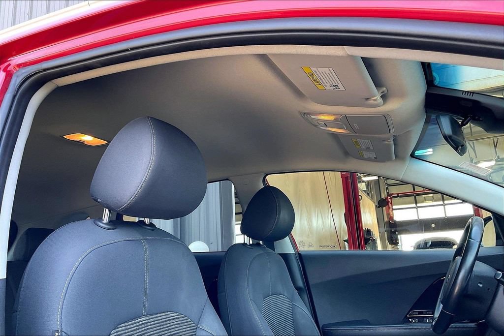 Used 2021 Kia Niro LXS FWD image 22