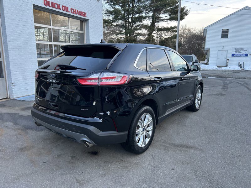 Used 2022 Ford Edge Titanium image 3