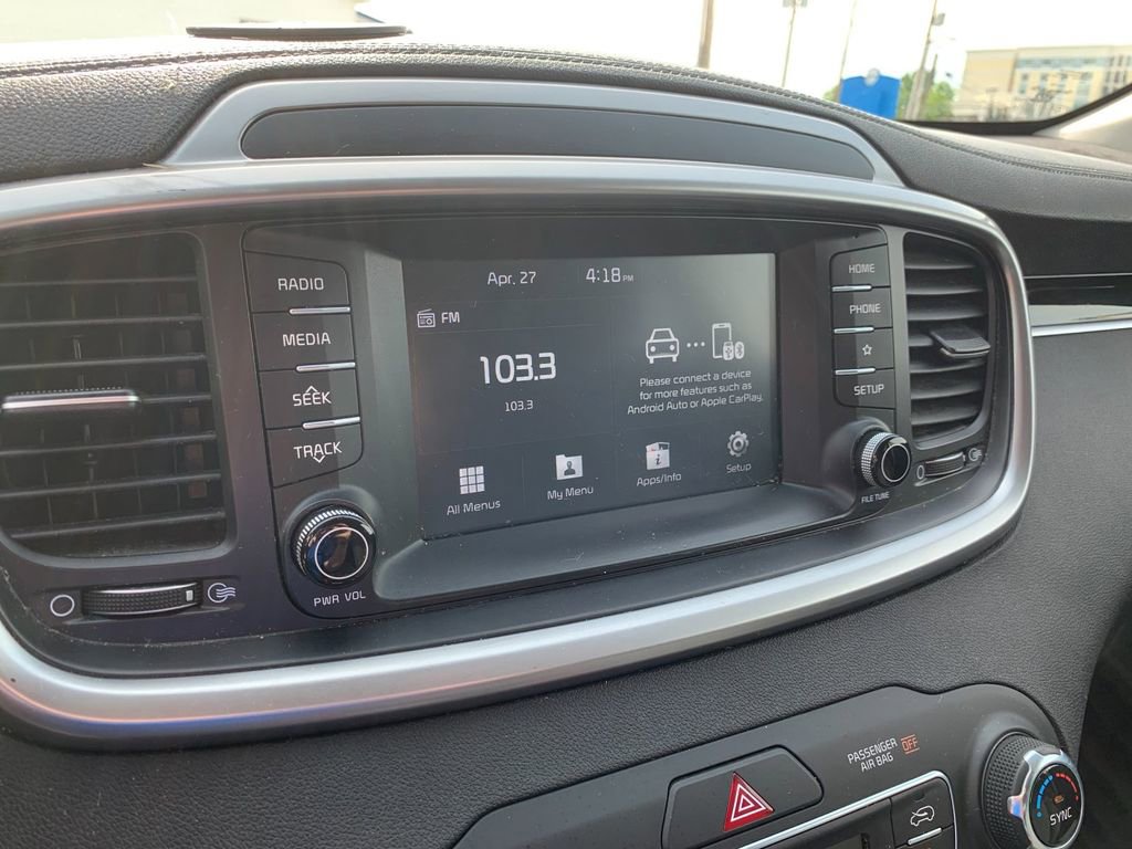 Used 2019 Kia Sorento FWD V6 image 24