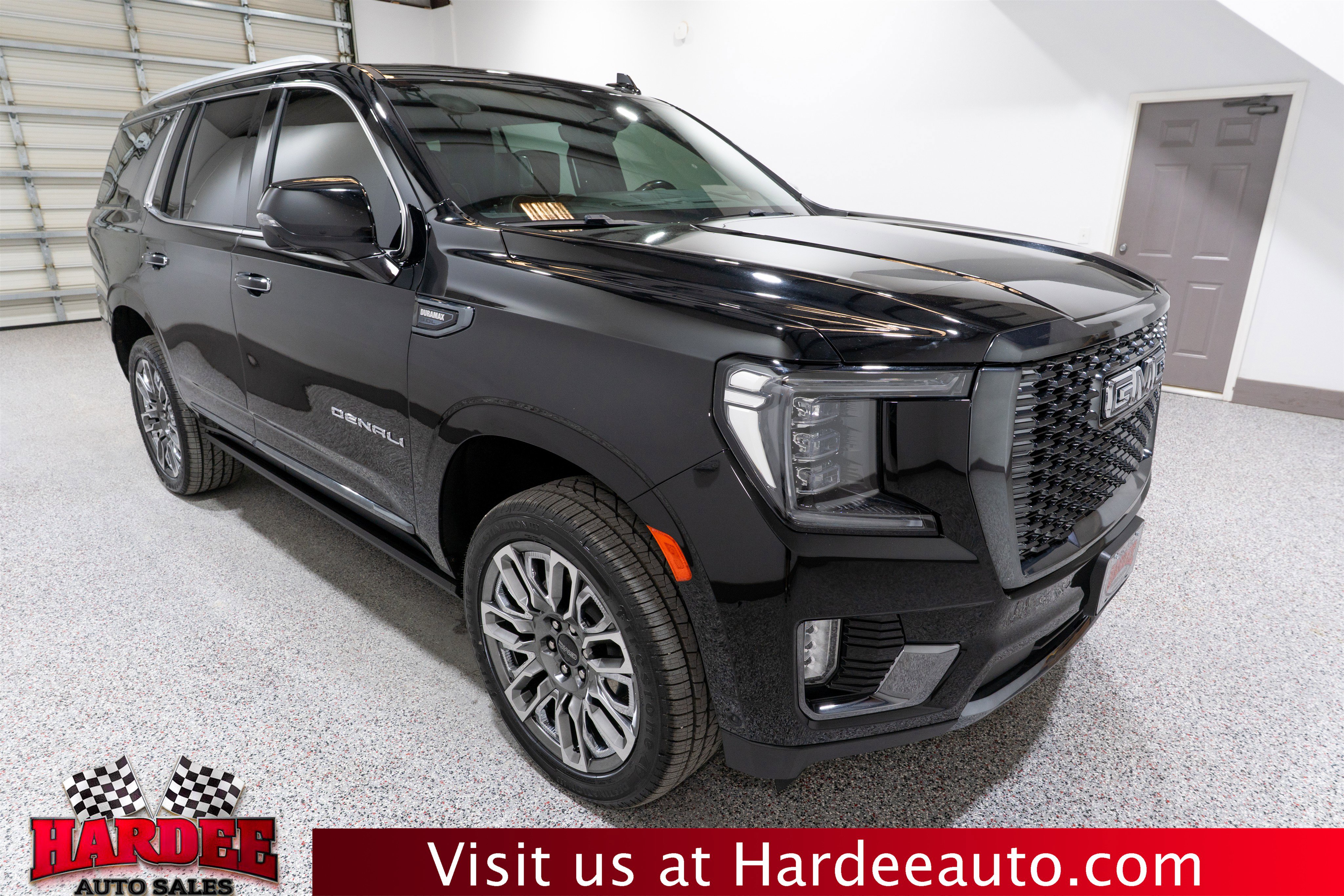 Used 2023 GMC Yukon Denali Ultimate AWD/4WD image 6