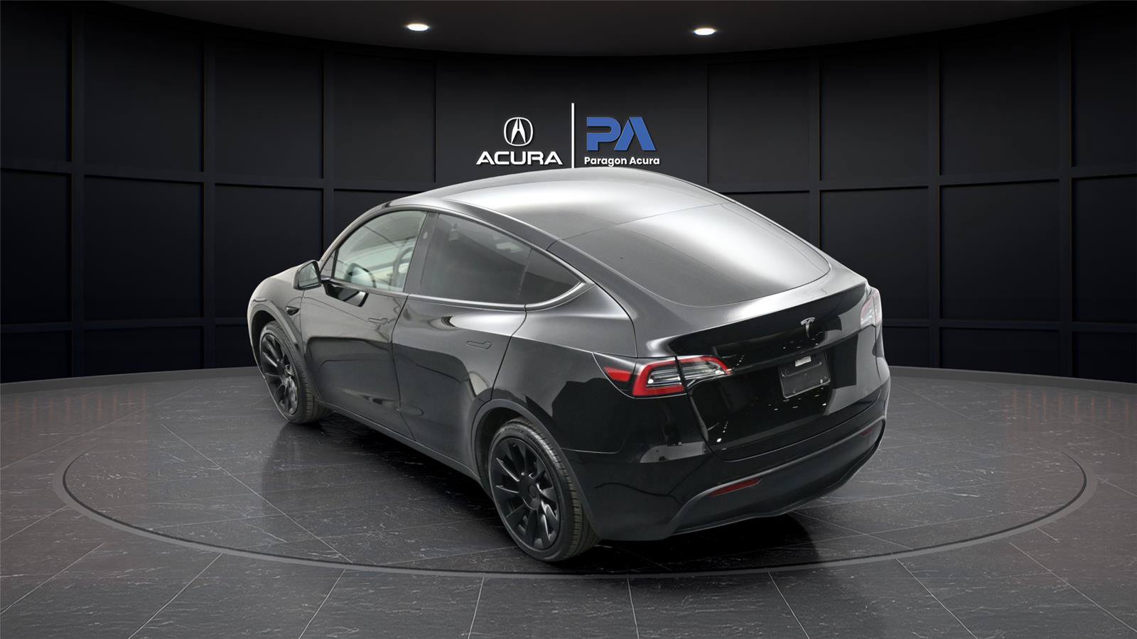 Used 2024 Tesla Model Y 2WD image 32