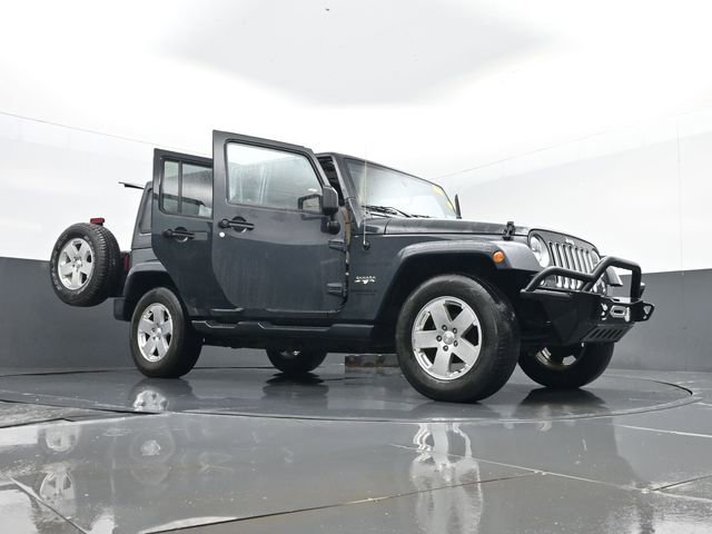 Used 2016 Jeep Wrangler Unlimited Sahara w/ Dual Top Group AWD/4WD image 31