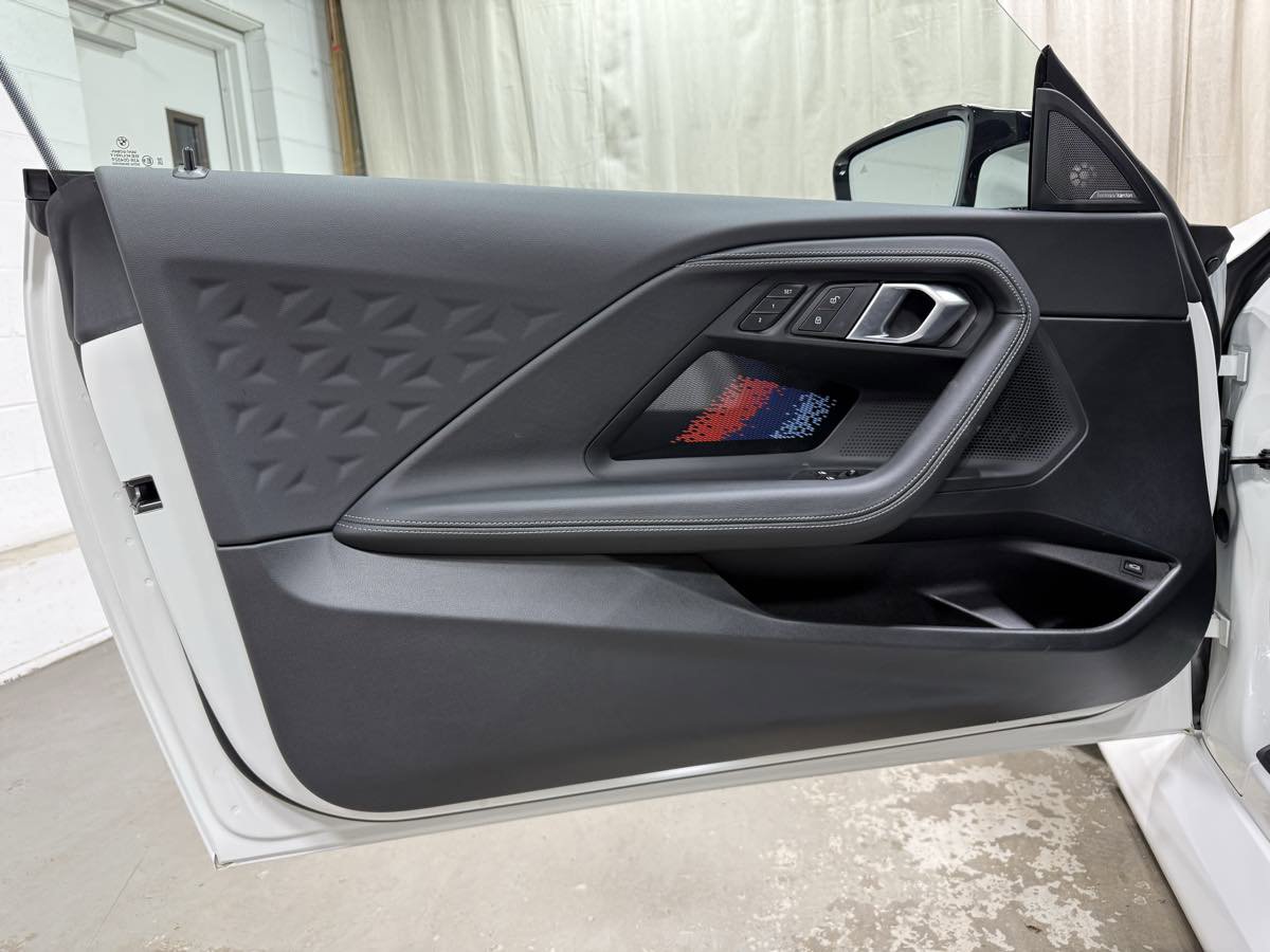 Used 2025 BMW M2 w/ Lighting Package image 9