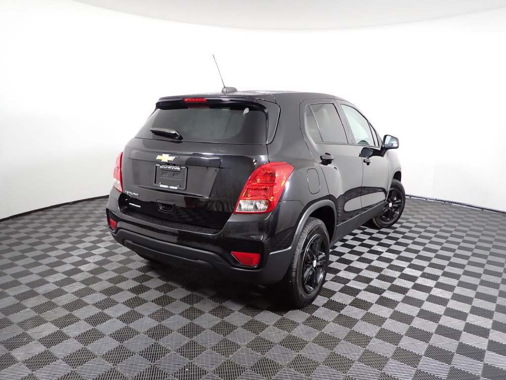 Used 2020 Chevrolet Trax LS w/ Tint and Cruise Package AWD/4WD image 14