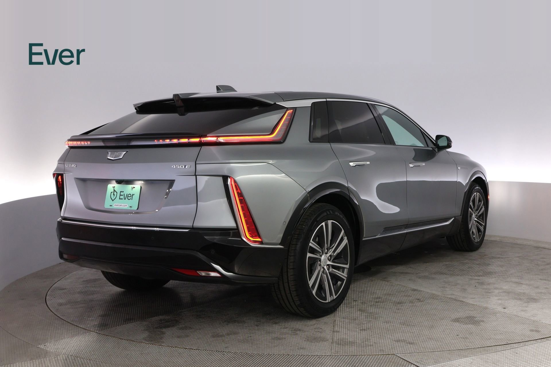 Used 2024 Cadillac Lyriq Luxury RWD image 3