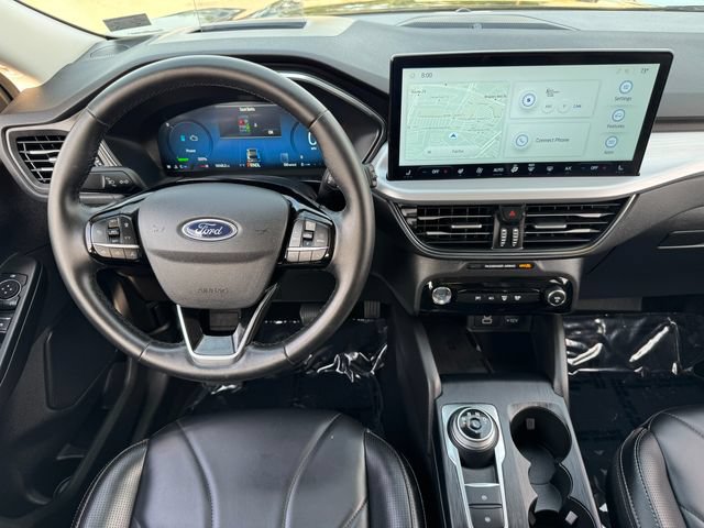 Used 2025 Ford Escape Platinum w/ Premium Technology Package FWD image 3