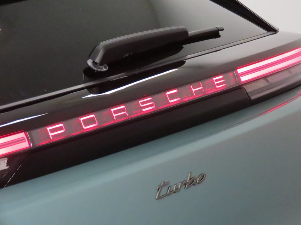 New 2026 Porsche Cayenne Turbo AWD/4WD image 12