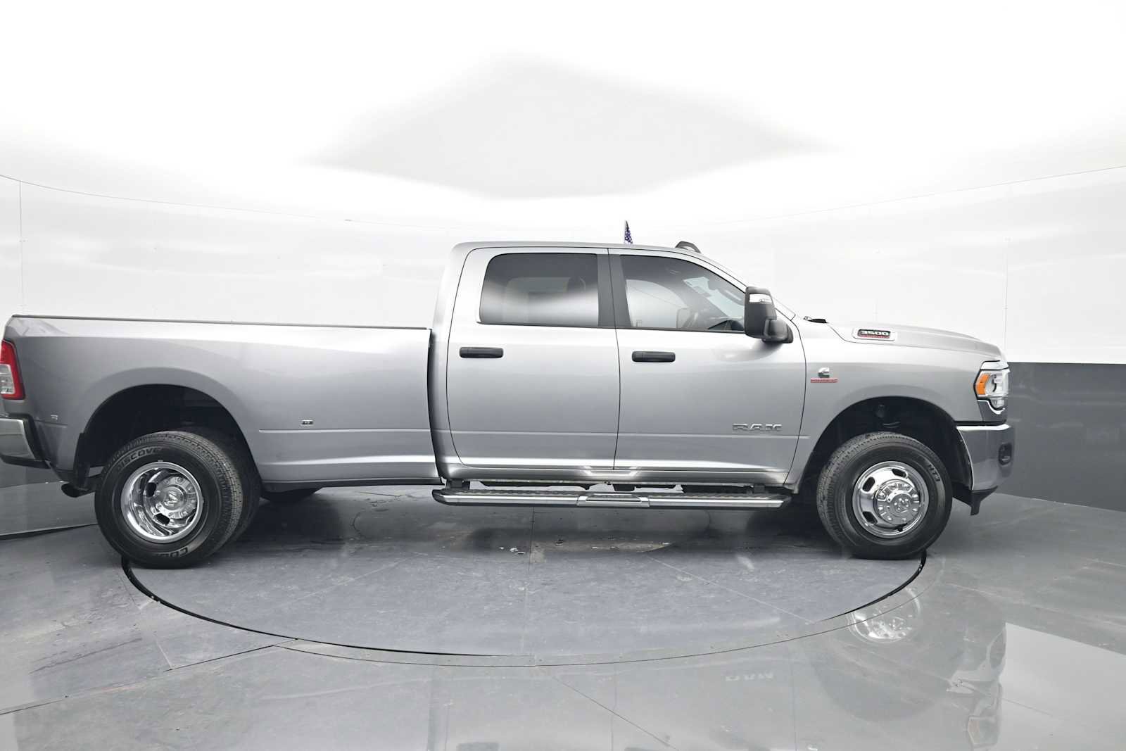 Used 2024 RAM 3500 Big Horn image 9