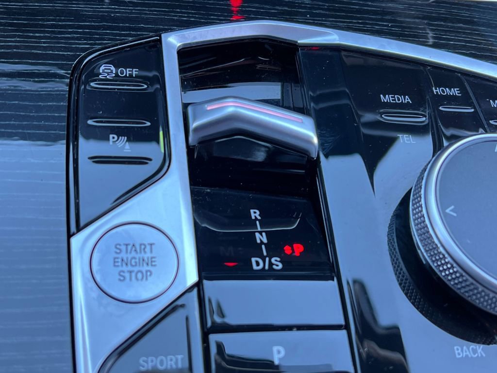 Used 2025 BMW X6 xDrive40i image 26