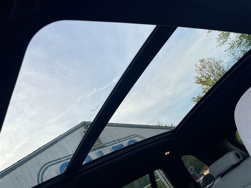 Used 2025 BMW X5 xDrive40i w/ Climate Comfort Package image 22