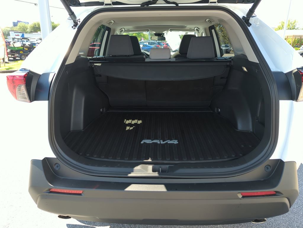 Used 2024 Toyota RAV4 XLE w/ Convenience Package FWD image 31