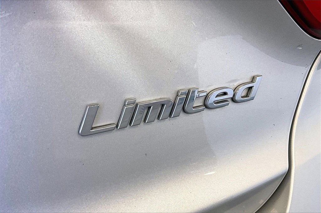 Used 2015 Hyundai Sonata Limited w/ Option Group 06 image 6