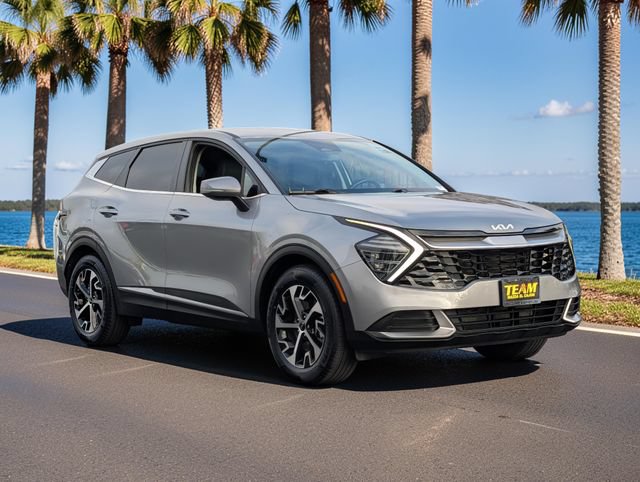Used 2024 Kia Sportage EX FWD image 4