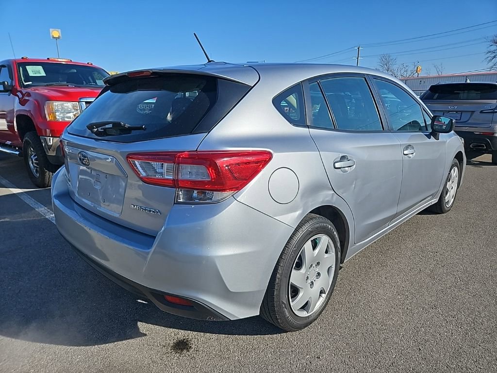 Used 2019 Subaru Impreza 2.0i image 3