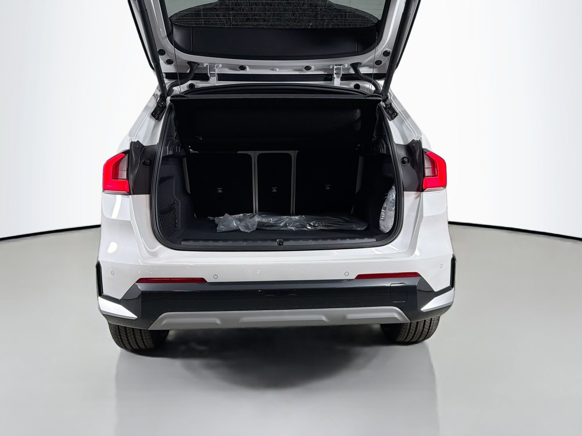 New 2026 BMW X1 xDrive28i w/ Convenience Package image 24