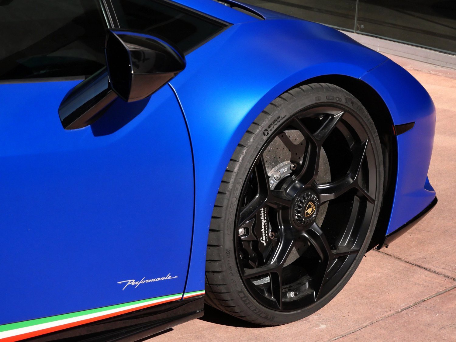 Used 2018 Lamborghini Huracan Performante image 13