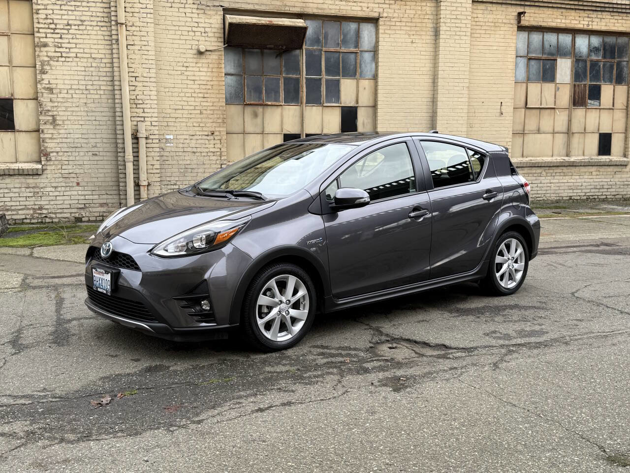 Used 2018 Toyota Prius C Four image 3