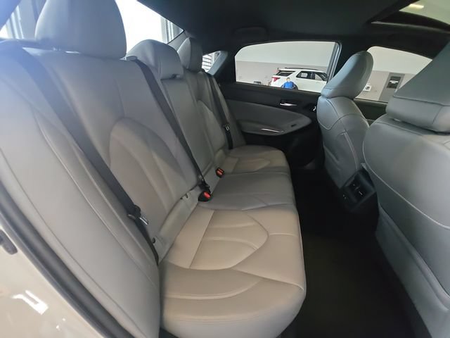 Used 2019 Toyota Avalon XLE w/ Moonroof Package FWD image 22