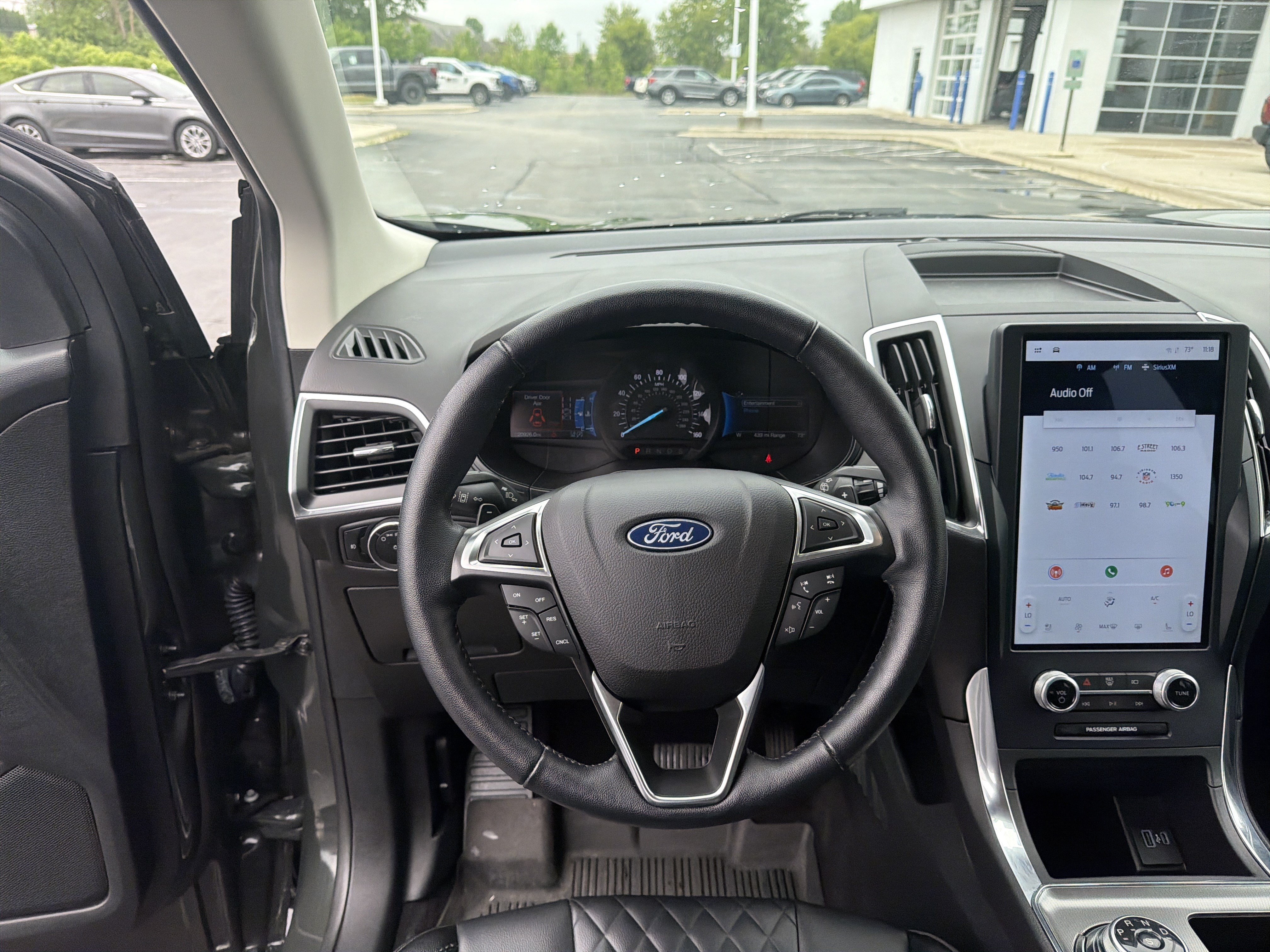 Used 2023 Ford Edge Titanium w/ Class II Trailer Tow Package AWD/4WD image 30