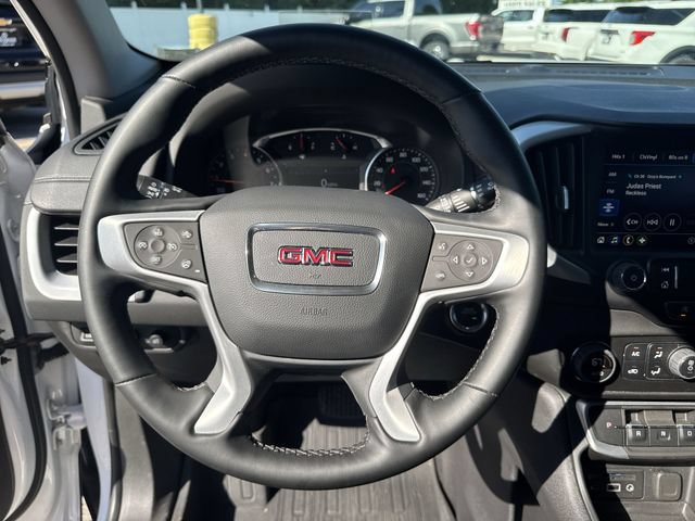 Used 2023 GMC Terrain SLT w/ Tech Package FWD image 11