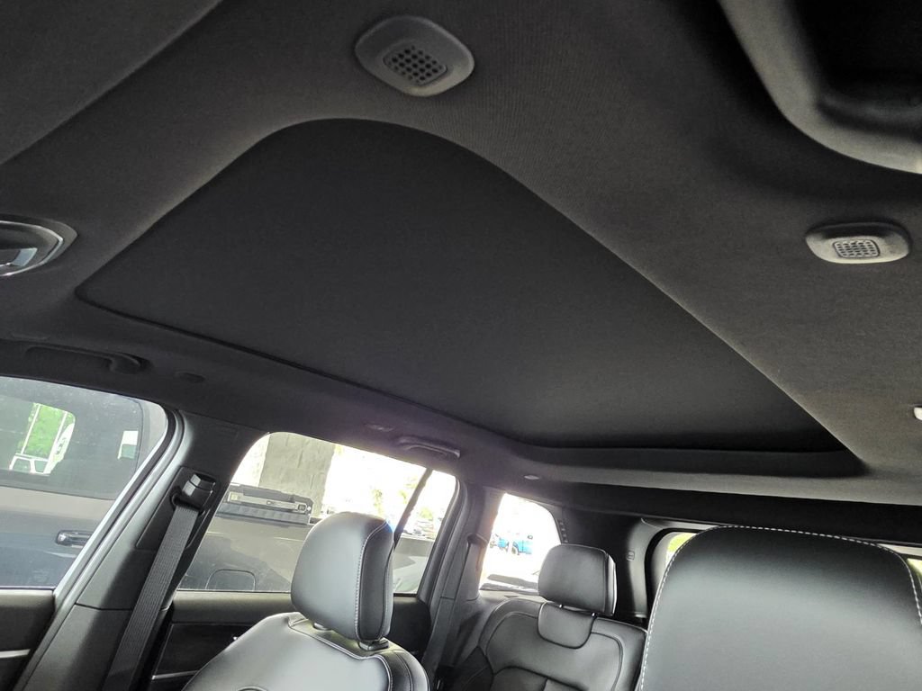 New 2026 Jeep Grand Cherokee Limited w/ Limited Altitude Package RWD image 8