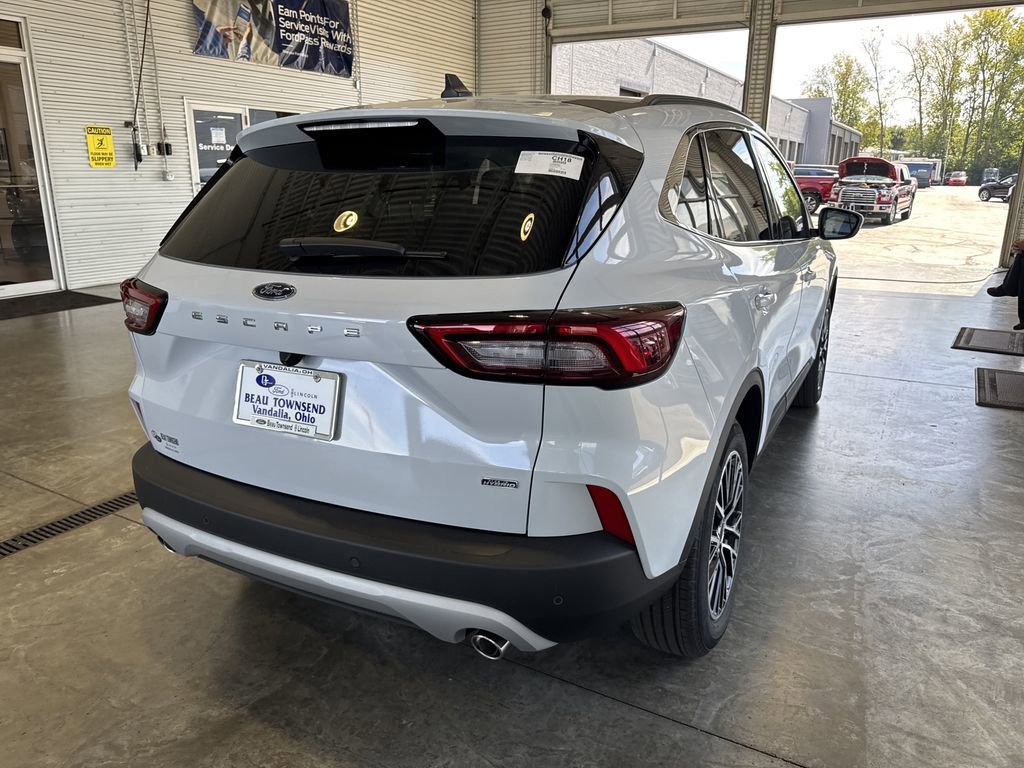 New 2026 Ford Escape SE image 8