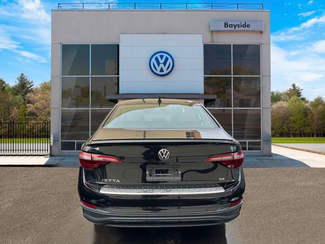 Certified 2023 Volkswagen Jetta SE w/ Panoramic Sunroof Package image 6
