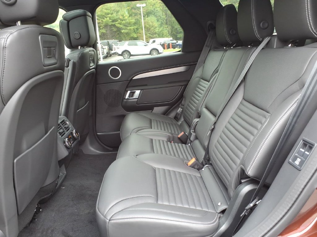 New 2026 Land Rover Discovery Limited Edition AWD/4WD image 14