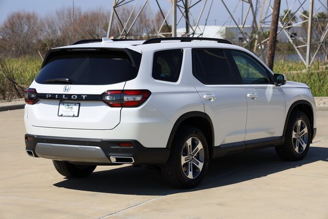New 2026 Honda Pilot EX-L image 8