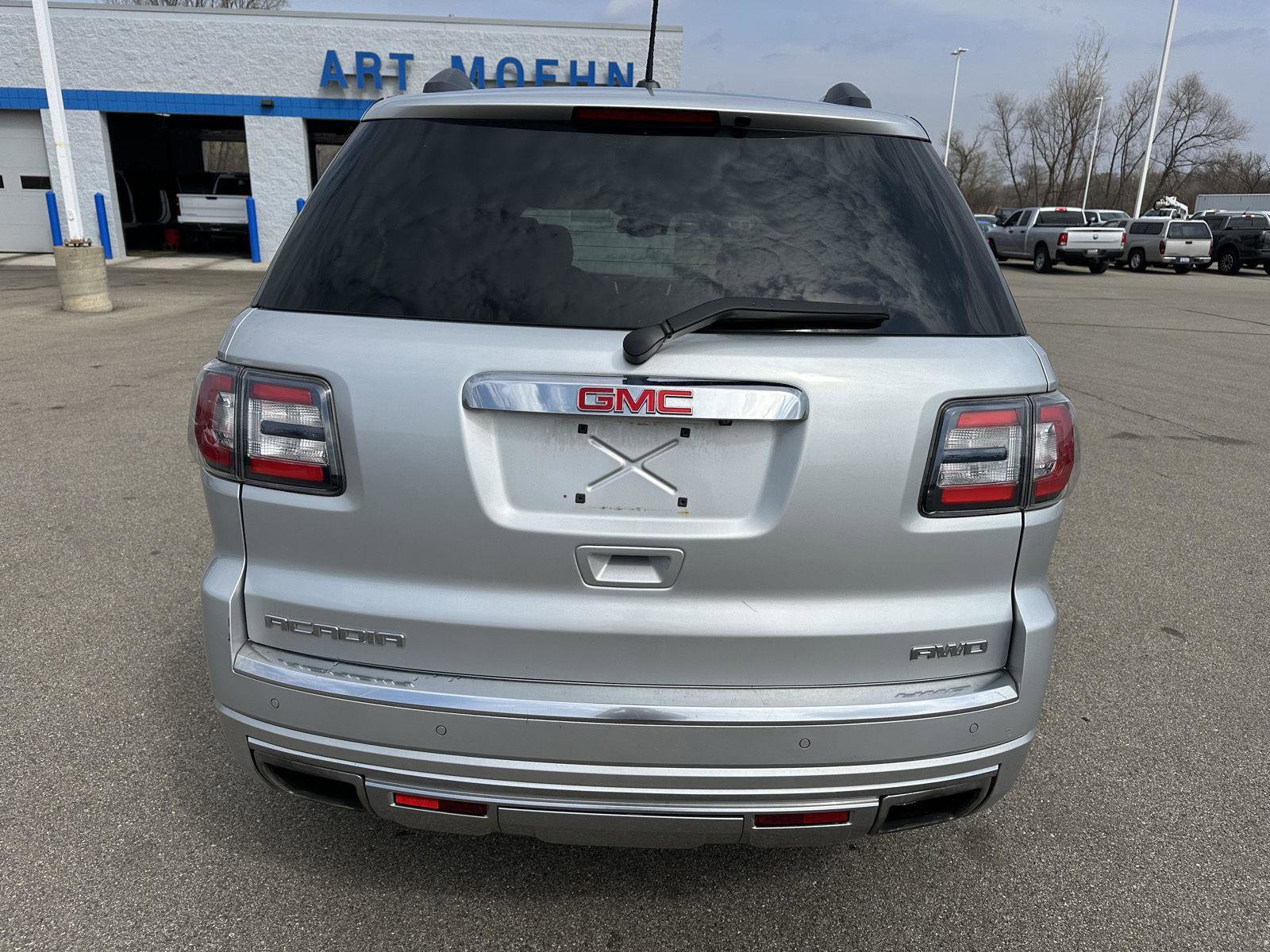 Used 2016 GMC Acadia Denali AWD/4WD image 4