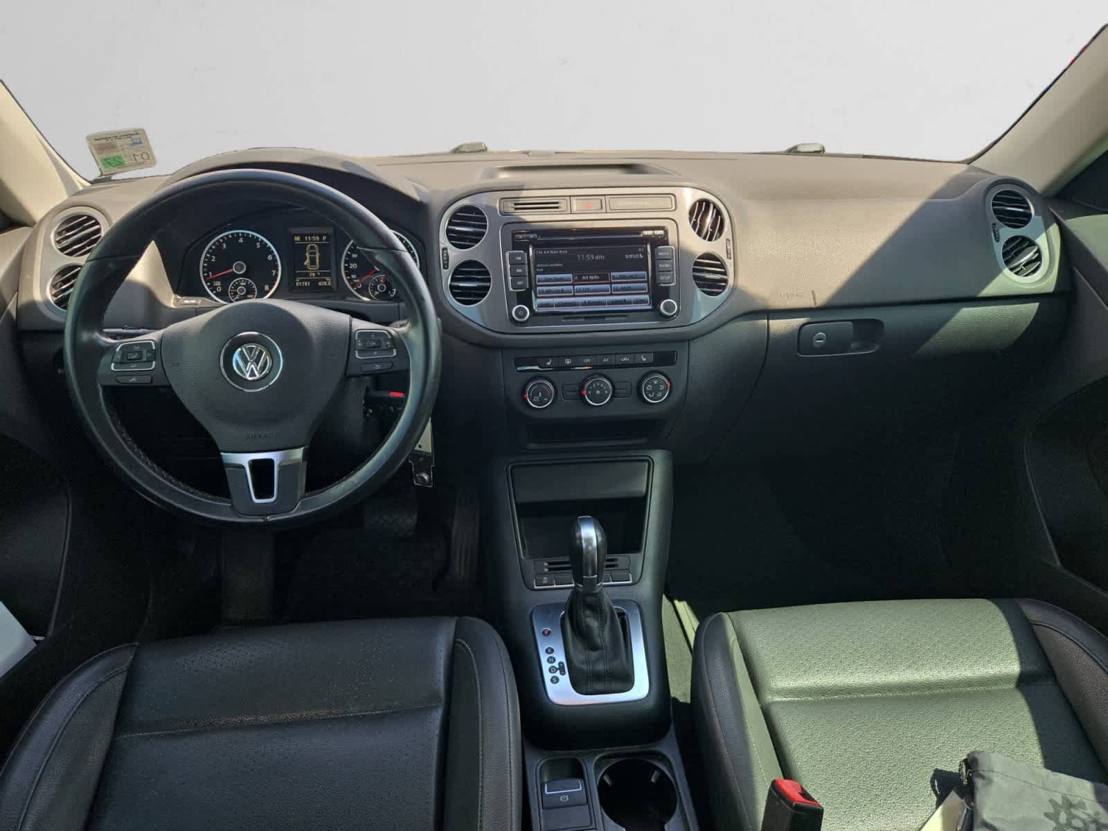Used 2013 Volkswagen Tiguan SE image 10