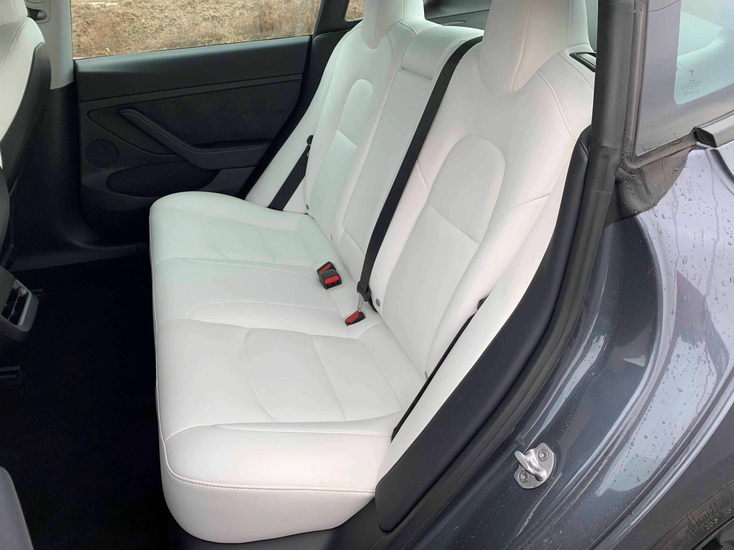 Used 2023 Tesla Model 3 Standard Range image 3