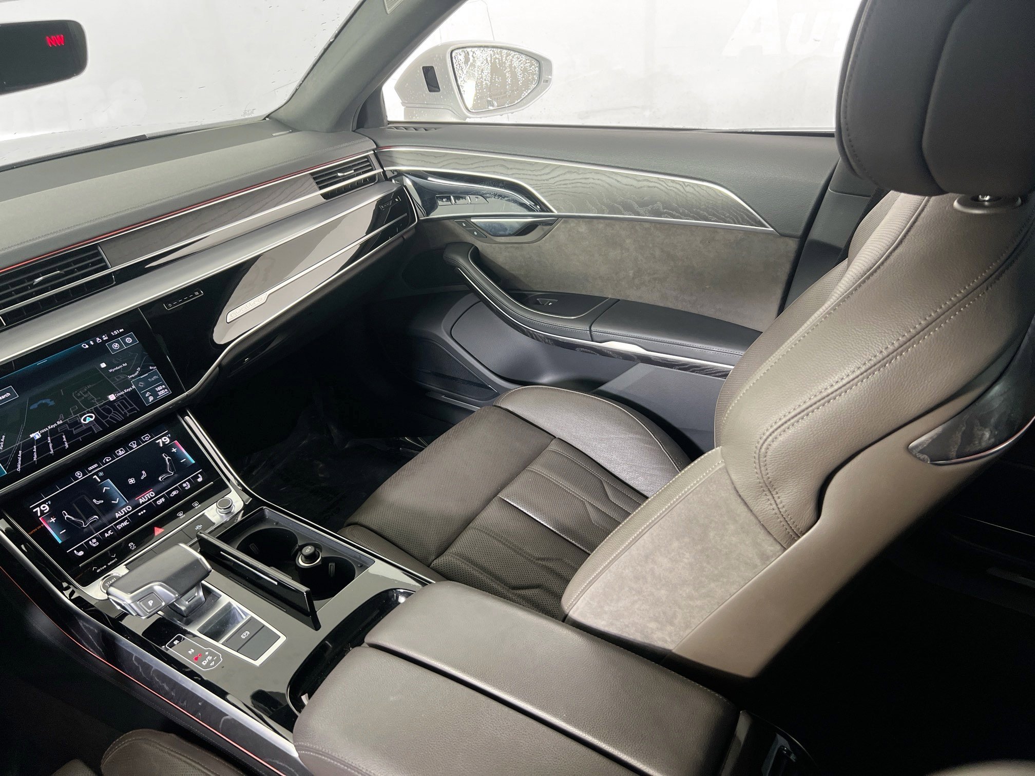 Used 2021 Audi A8 L 3.0T w/ Executive Plus Package image 25