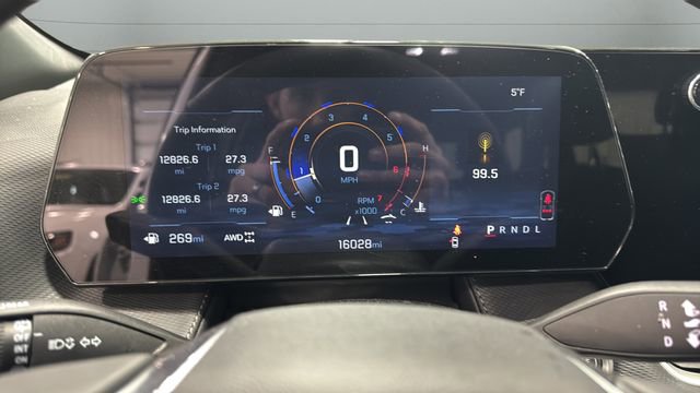 Used 2025 Chevrolet Equinox LT image 13