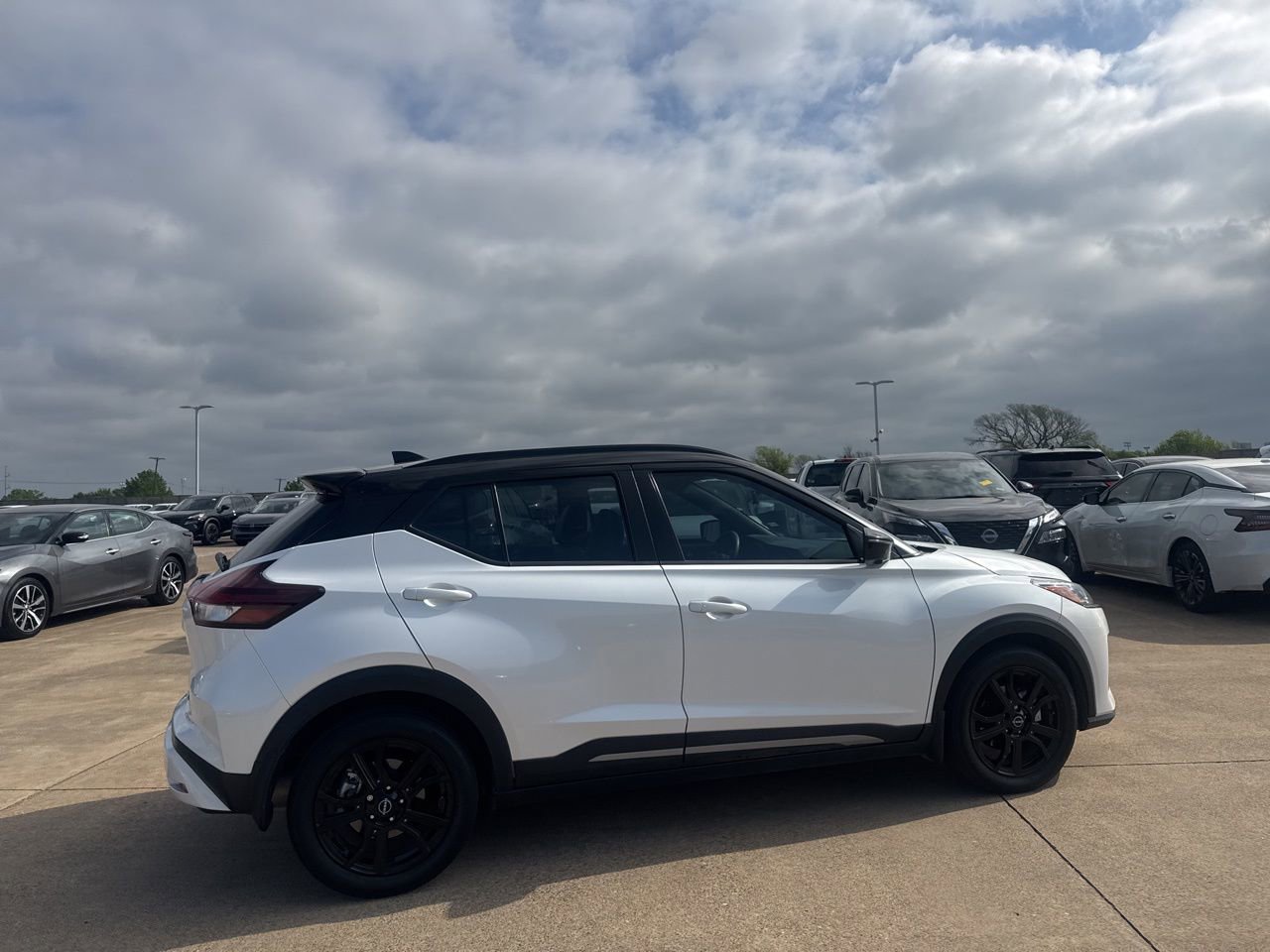 Certified 2022 Nissan Kicks SR w/ Premium Package image 21