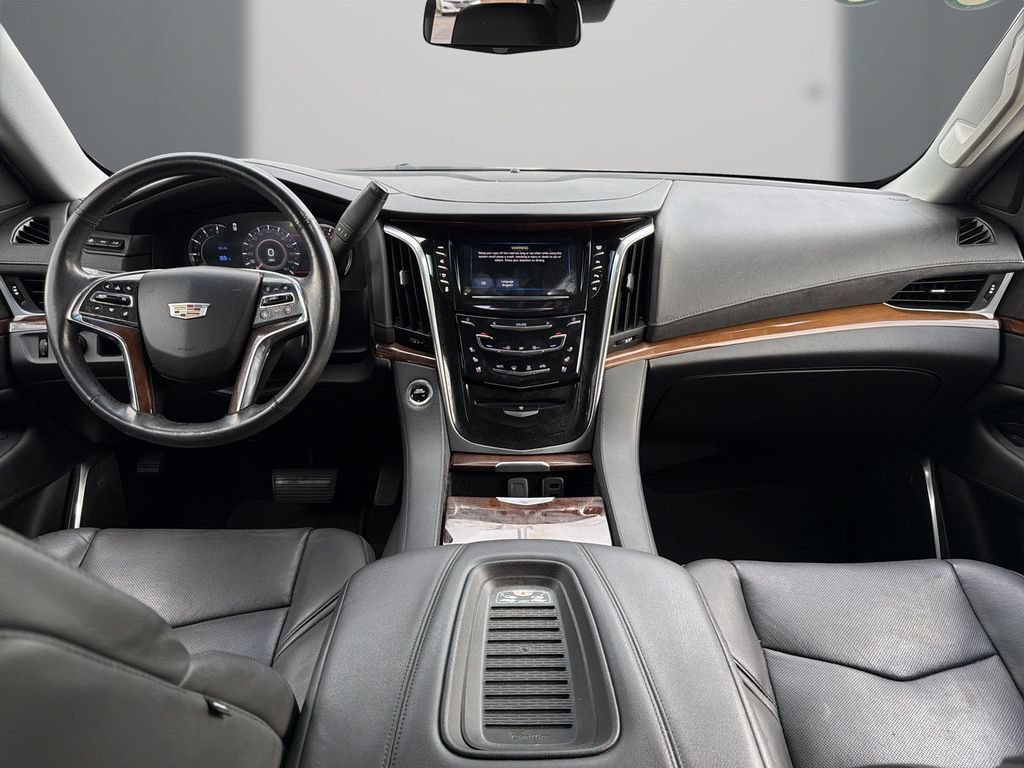 Certified 2020 Cadillac Escalade Luxury RWD image 18