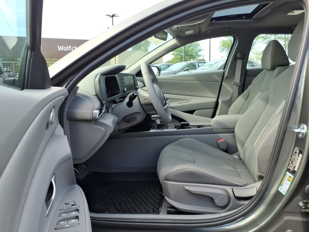 New 2026 Hyundai Elantra SEL Sport Premium FWD image 15