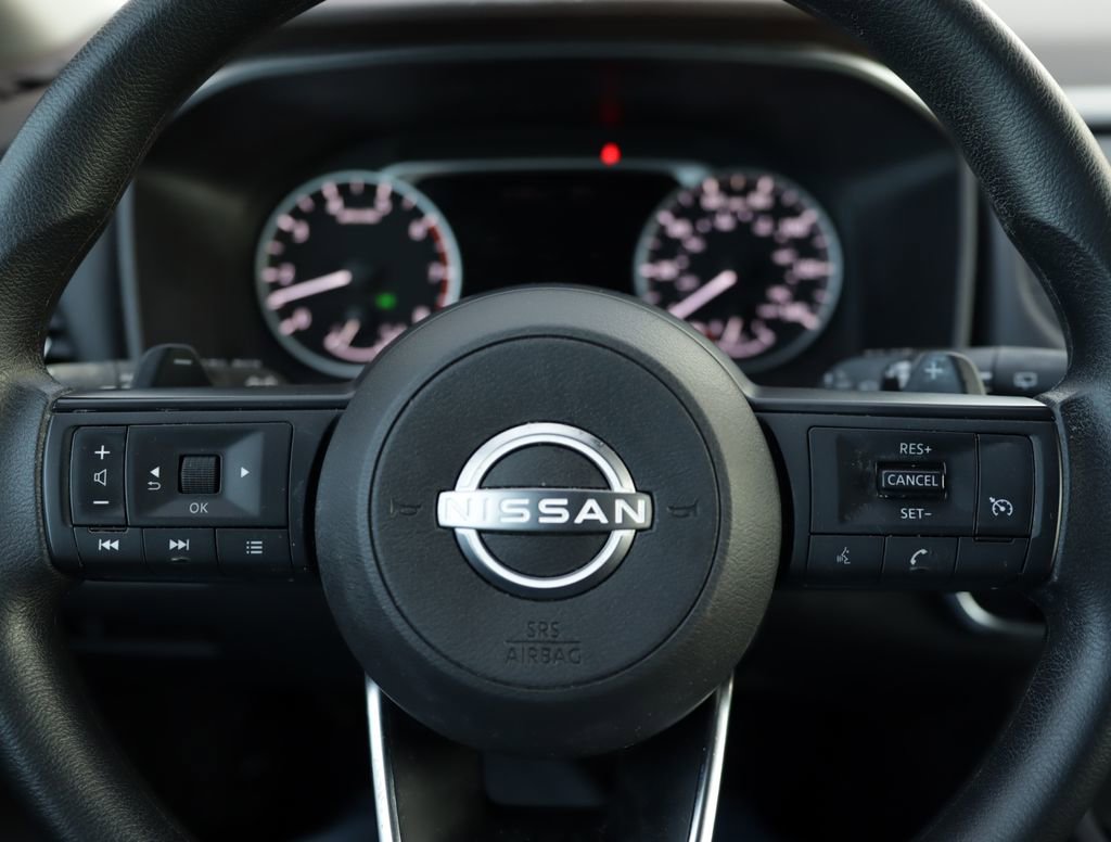 Used 2023 Nissan Rogue S image 10
