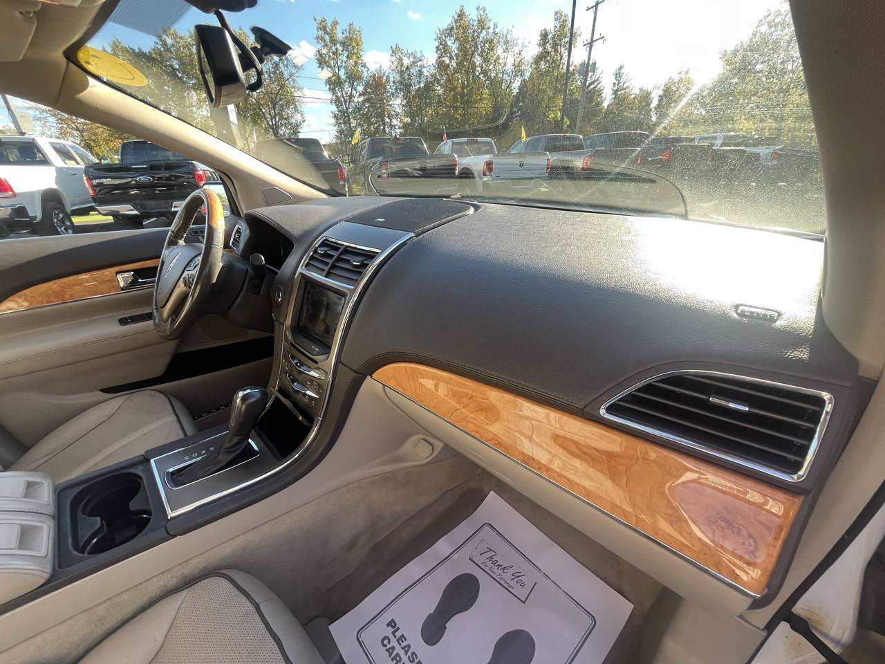 Used 2011 Lincoln MKX AWD w/ Sight & Sound Pkg image 17