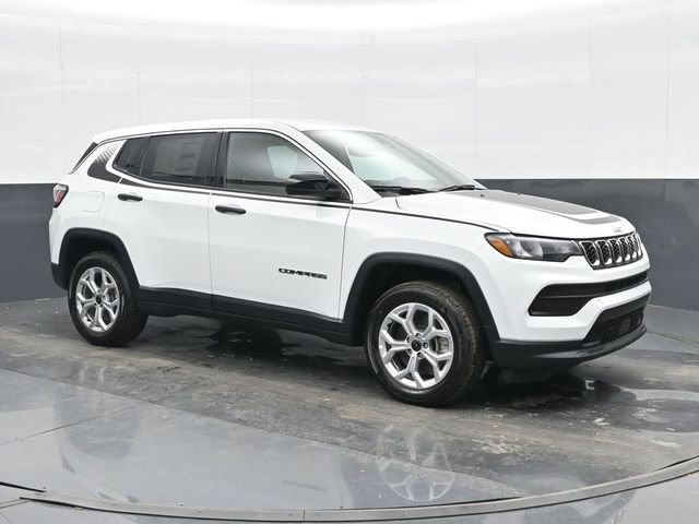 Used 2025 Jeep Compass Sport w/ Mopar Graphics Package AWD/4WD image 6