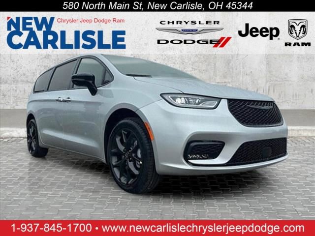 New 2026 Chrysler Pacifica Select w/ S Appearance Package image 1