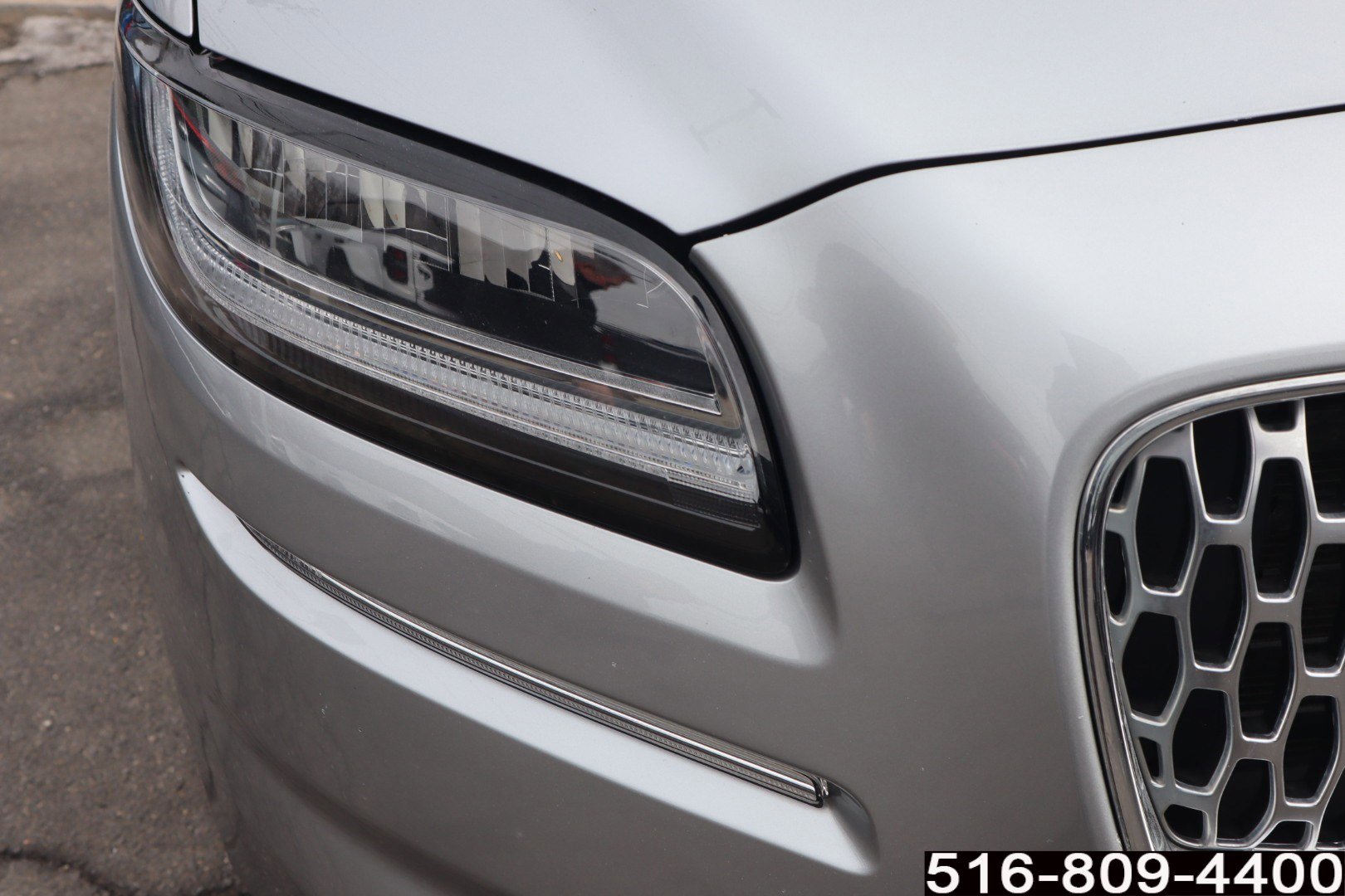 Used 2023 Lincoln Nautilus Reserve image 11