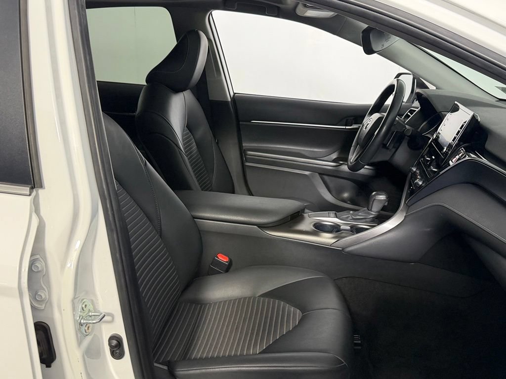 Used 2023 Toyota Camry SE w/ Convenience Package FWD image 28