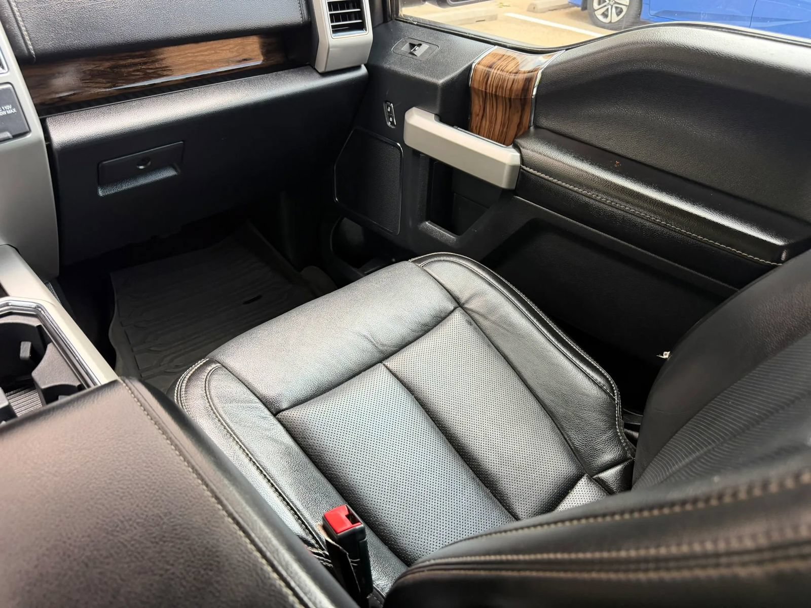 Used 2020 Ford F150 Lariat w/ Equipment Group 502A Luxury AWD/4WD image 22