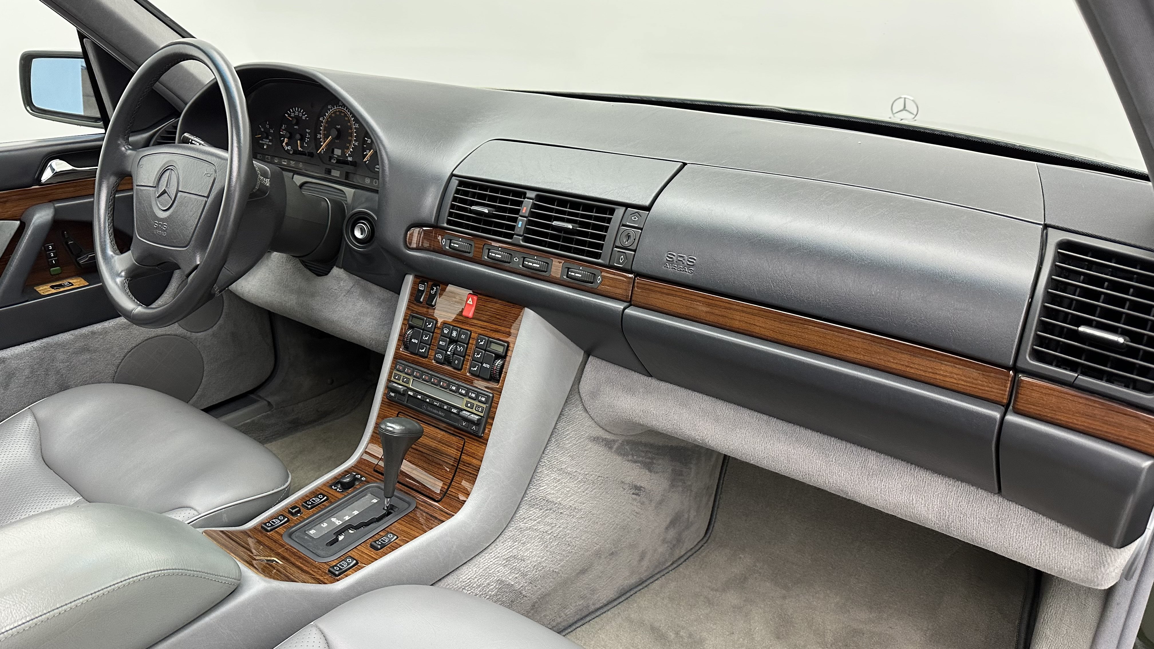 Used 1992 Mercedes-Benz 300 SE image 18